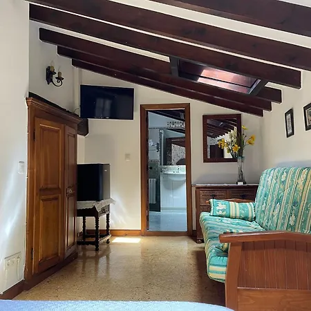 Angelica Santillana del Mar